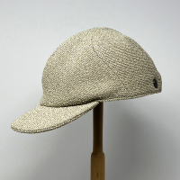 N°113_cap on hat rack_Le Panache Paris©